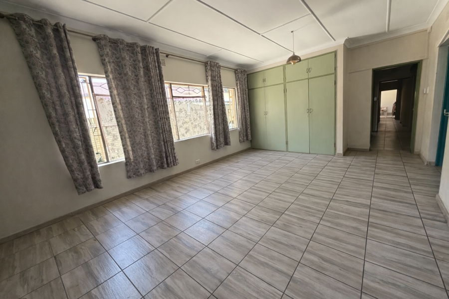 4 Bedroom Property for Sale in Miederpark North West